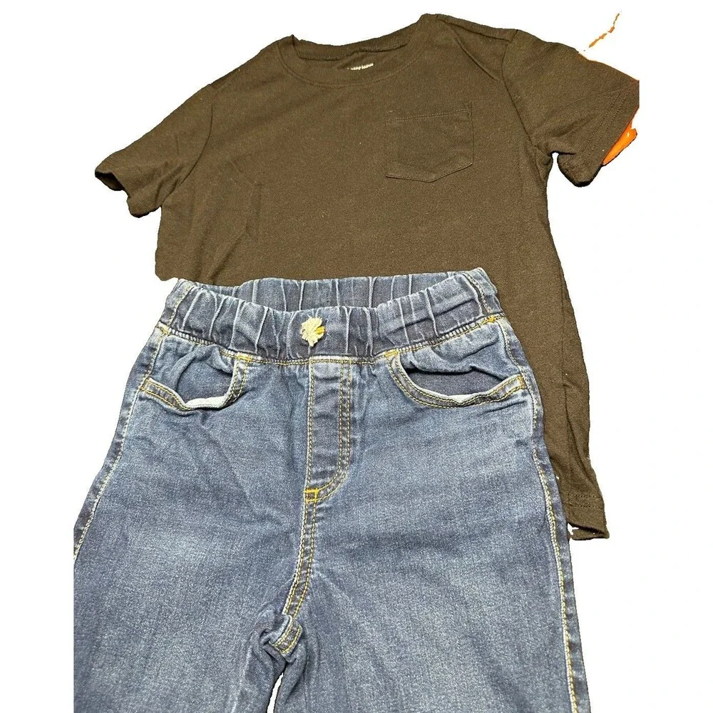 Boys Lot Size Small 4-Piece Outfit Shorts And Tee Shirt